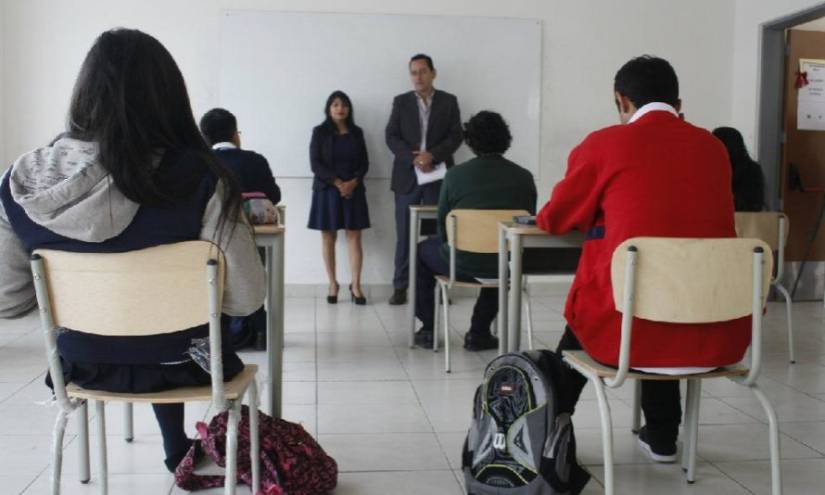 Brigadas de Contención Emocional para los estudiantes en Ecuador