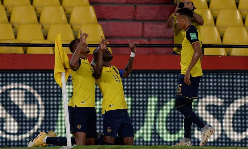 Ecuador gana 3-0 a Bolivia en Guayaquil