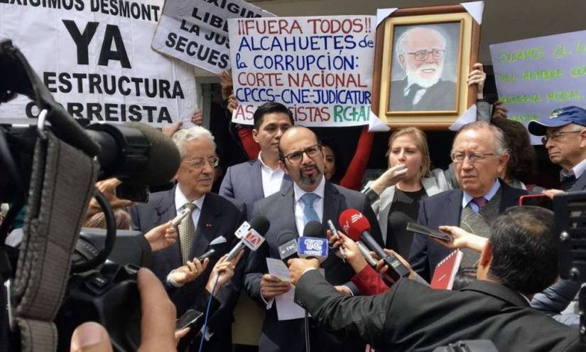 Comité hace oficial su propuesta de eliminar el CPCCS