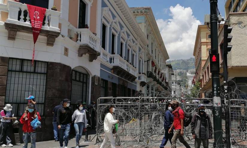 COVID-19: Ecuador suma 1.716 casos en un día y se acerca a los 165 mil en total