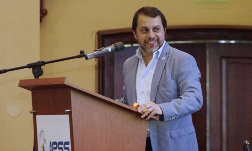 Empresarios solicitan renuncia del presidente del Consejo Directivo del IESS, Paúl Granda