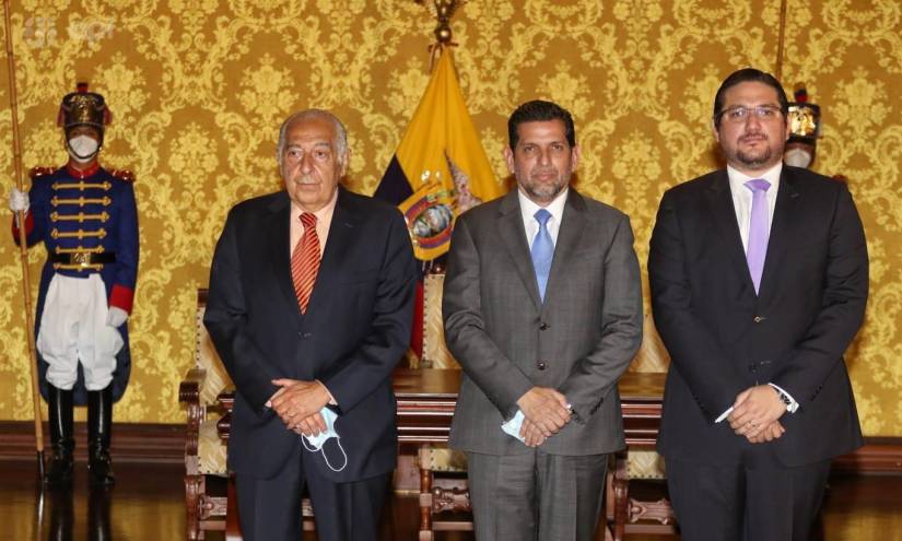 Lasso designa a tres nuevas autoridades de su Gobierno