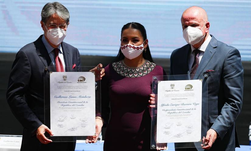 Lasso y Borrero recibieron credenciales que los acredita como presidente y vicepresidente