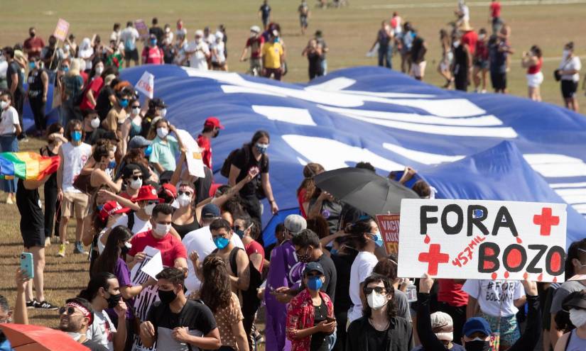 Brasil se levanta contra Bolsonaro con marchas en todo el país