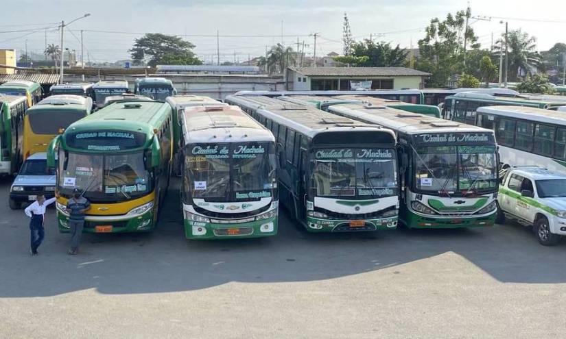 La transportación informal crece por paro parcial de buses urbanos