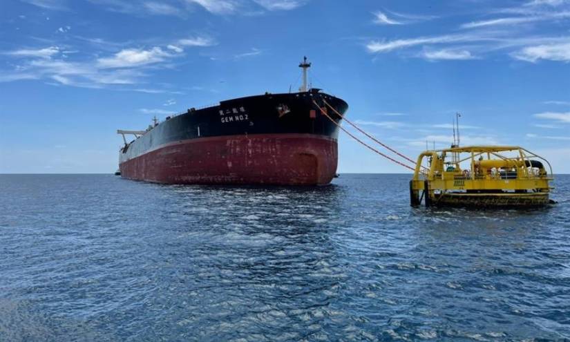 Ecuador exportó por primera vez crudo Oriente en buque de alto calado