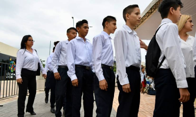 Ministerio suspende clases en todo el Ecuador