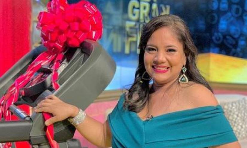 Mónica Chávez, ganadora del reto Baja Talla de En Contacto