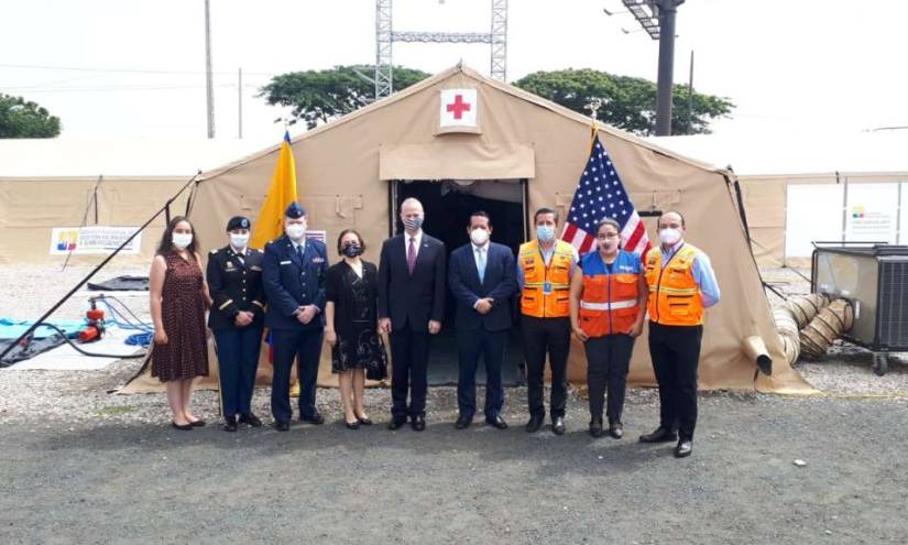 EEUU entregó dos hospitales campamento en Ecuador