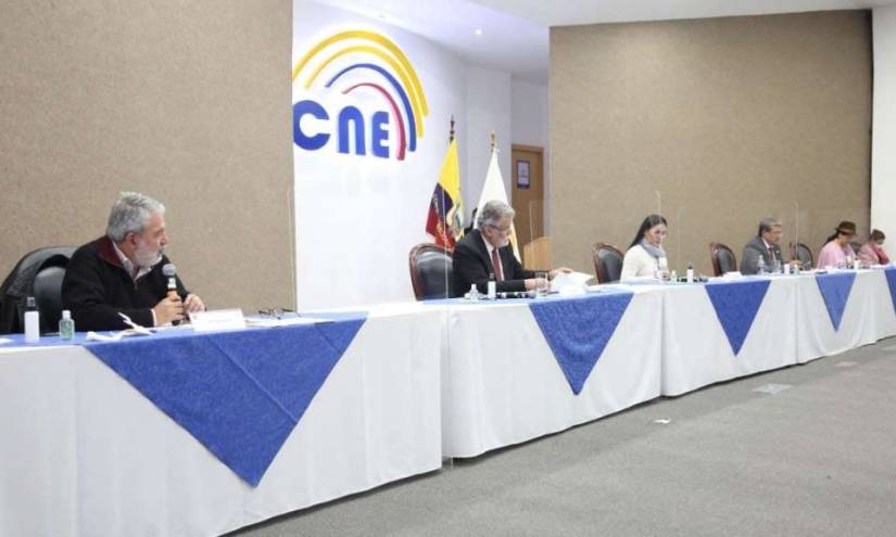 Juez del Contencioso Electoral ordena, en primera instancia, destituir a 4 vocales del CNE