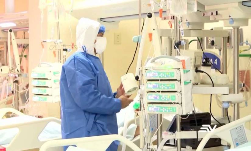 Reportan falta de médicos intensivistas en Quito