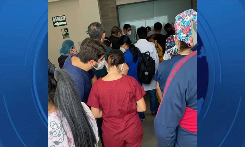 Estudiantes de Medicina, vacunados aunque no les tocaba