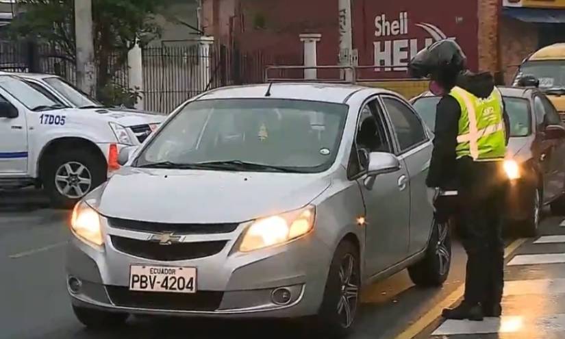 Quito implementará restricción vehicular con meses pares e impares