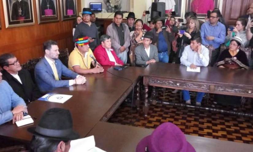 Conaie entrega propuesta de nuevo modelo económico